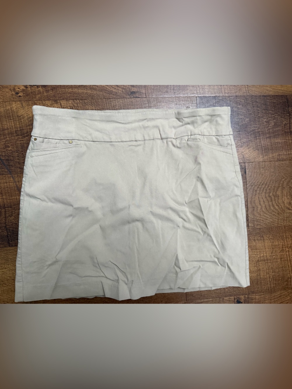 Attyre Khaki Flat-Front Men's Shorts